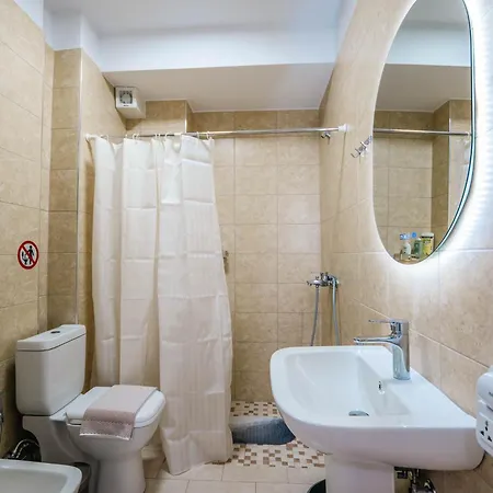 Albert Apartments ساراندا