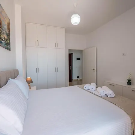 Albert Apartments * Saranda