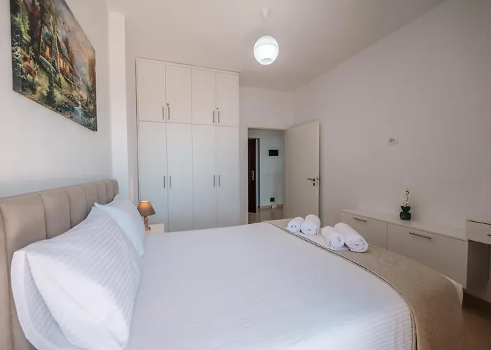 Albert Apartments * Saranda