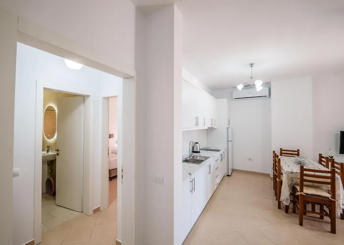 Albert Apartments * ساراندا